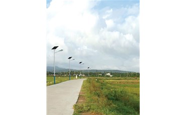 山西太陽能路燈廠家太陽能路燈為什么不如傳統(tǒng)路燈亮？